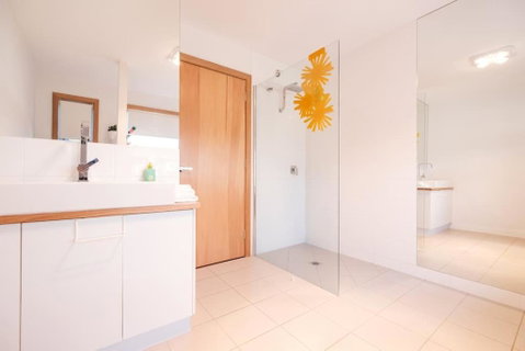 Awesome Beach House Bicheno - St Kilda Accommodation 3