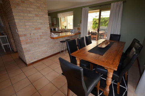Ayres Rocks - St Kilda Accommodation 1