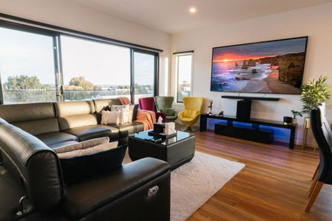 Ayubo - St Kilda Accommodation 2