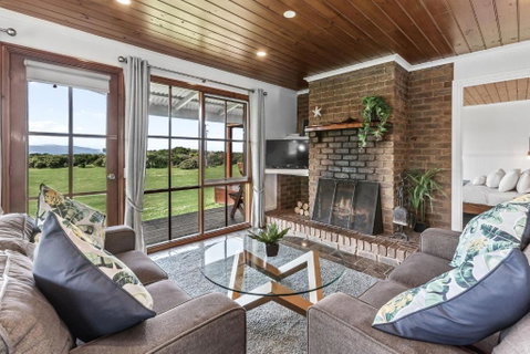 Apollo Bay Cottages- Marriners - St Kilda Accommodation 0