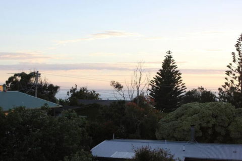 Apollo Bay Oceanview Mountain Retreat, Pet Friendly, EV Station, Fireplace - St Kilda Accommodation 1