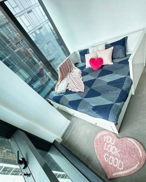 AUS 3415 - 2BR Luxurious Suite FREE PARKING Near Yarra River And Crown - St Kilda Accommodation 2