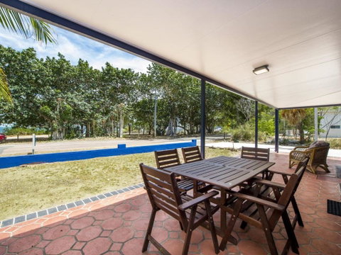 Azure On Geoffrey Bay - St Kilda Accommodation 1