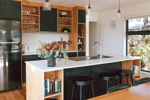 B E A C H H O U S E X I V - St Kilda Accommodation 2