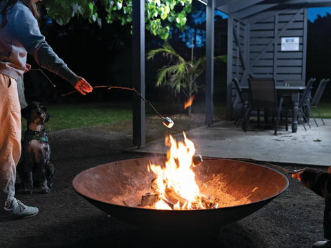 Barlings Beach Holiday Park - St Kilda Accommodation 3