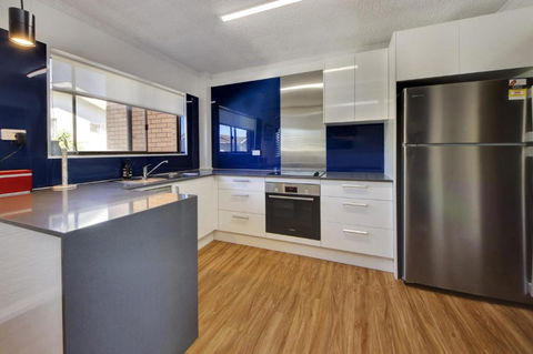Azure Beach - St Kilda Accommodation 2