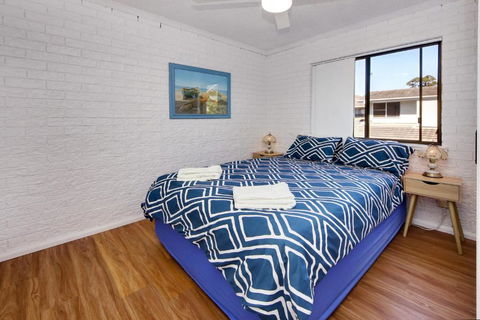 Azure Beach - St Kilda Accommodation 4