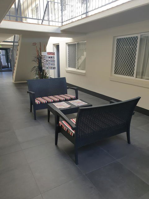 Southport Motel & Apartments - St Kilda Accommodation 4
