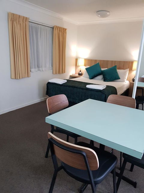 Southport Motel & Apartments - St Kilda Accommodation 5