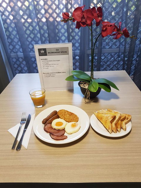 Southport Motel & Apartments - St Kilda Accommodation 6