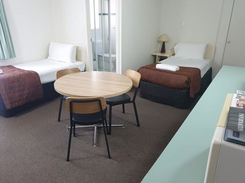Southport Motel & Apartments - St Kilda Accommodation 16
