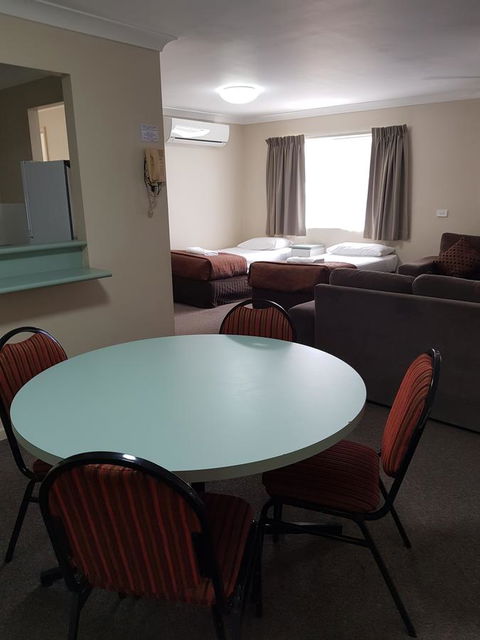 Southport Motel & Apartments - St Kilda Accommodation 10