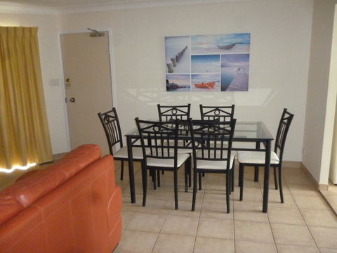 Le Lavandou Holiday Apartments - St Kilda Accommodation 5