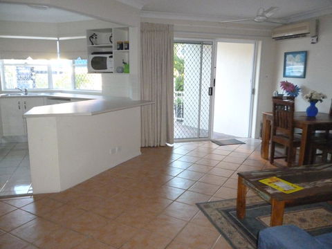 Le Lavandou Holiday Apartments - St Kilda Accommodation 14