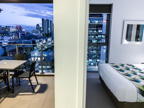 M&A Apartments - St Kilda Accommodation 23