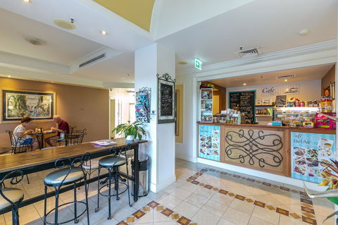 Bel Air On Broadbeach - Official - St Kilda Accommodation 7
