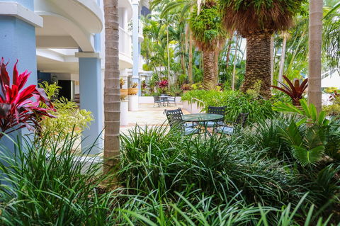 Bel Air On Broadbeach - Official - St Kilda Accommodation 3