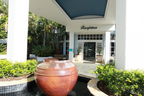 Bel Air On Broadbeach - Official - St Kilda Accommodation 10