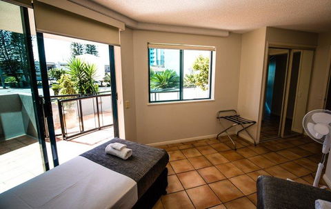 La Promenade - St Kilda Accommodation 5