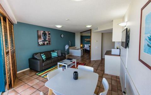 La Promenade - St Kilda Accommodation 23
