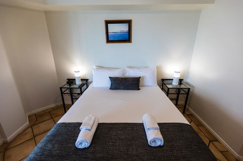 La Promenade - St Kilda Accommodation 6