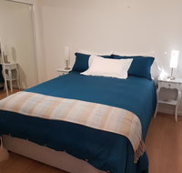 Bee-Haven Cottage - St Kilda Accommodation