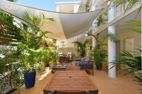 Port Douglas Apartments - Adults Only Oasis - St Kilda Accommodation 11