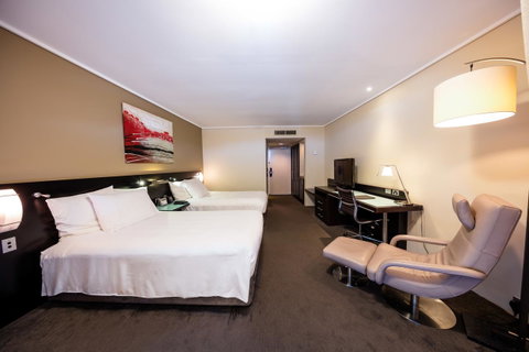 Hilton Cairns - St Kilda Accommodation 32