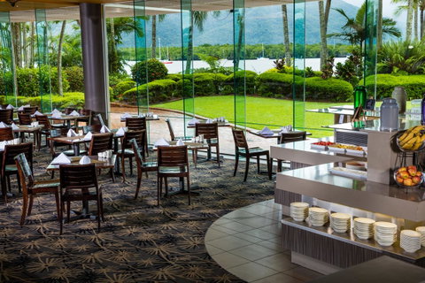 Hilton Cairns - St Kilda Accommodation 25