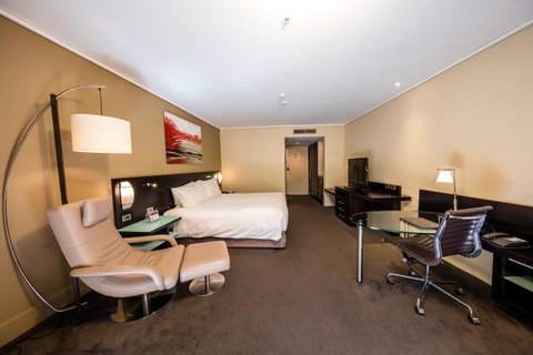Hilton Cairns - St Kilda Accommodation 31