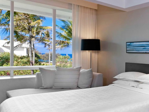 Sheraton Grand Mirage Resort Gold Coast - St Kilda Accommodation 9