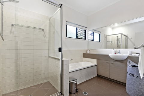 Lotus Retreat - St Kilda Accommodation 1