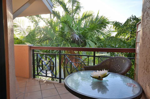 Martinique On Macrossan - St Kilda Accommodation 8
