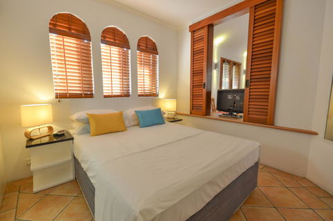 Martinique On Macrossan - St Kilda Accommodation 6