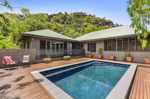 Absolute Beachfront - St Kilda Accommodation 10