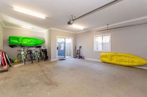 Fabulous Family Destination In Paradise Parade, Bongaree - St Kilda Accommodation 4