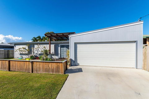 Fabulous Family Destination In Paradise Parade, Bongaree - St Kilda Accommodation 8