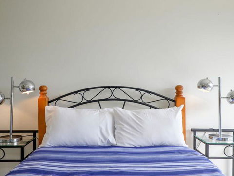 Mooloomba Five - St Kilda Accommodation 17