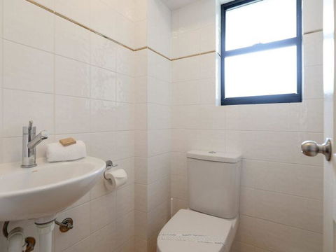 Mooloomba Five - St Kilda Accommodation 1