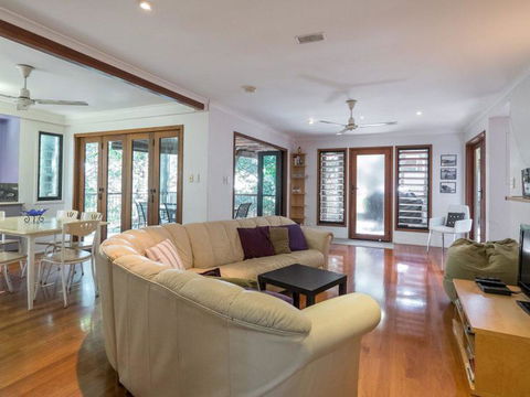 Billa Blue By Discover Stradbroke - St Kilda Accommodation 4