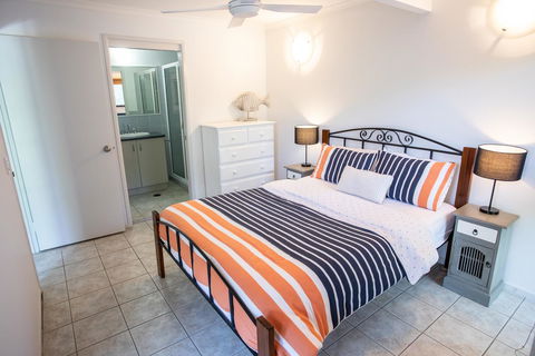 Point Break Beach House - St Kilda Accommodation 13
