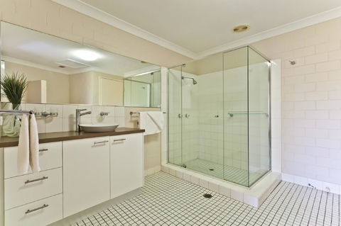 The Islander - St Kilda Accommodation 38