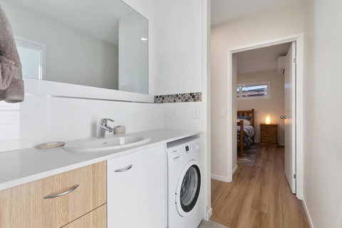 Day Dreaming - St Kilda Accommodation 2