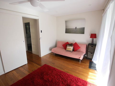 Allora 2 - St Kilda Accommodation 13