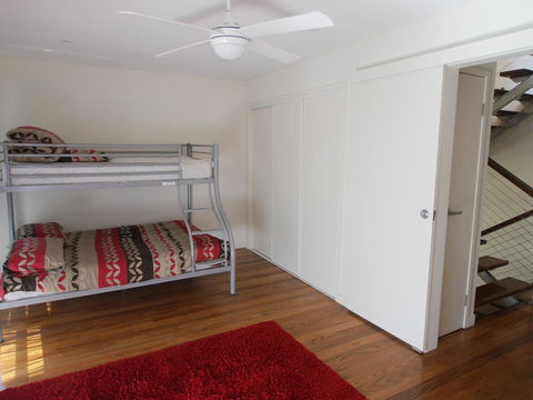 Allora 2 - St Kilda Accommodation 12