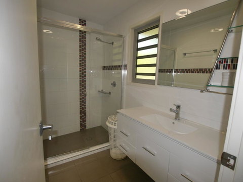 Allora 1 - St Kilda Accommodation 11