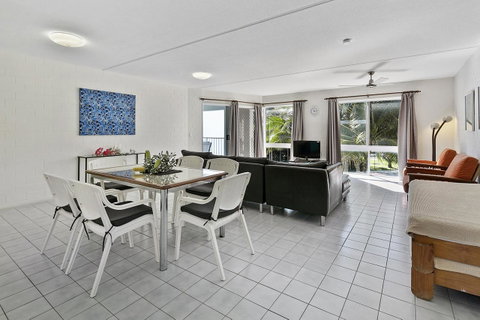 13 The Islander Resort - St Kilda Accommodation 0