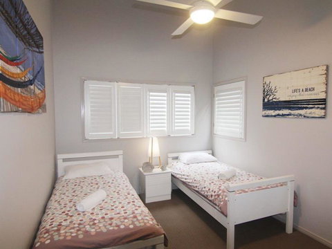 Beachside By Discover Stradbroke - St Kilda Accommodation 3