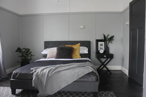 Donnelly House - St Kilda Accommodation 0