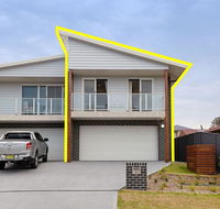 'Birubi Breezes' 2/7 Fitzroy St - Large Duplex with Air Conditioning WIFI  only 5 minute walk to the beach - St Kilda Accommodation